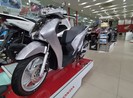 Giữa mùa COVID-19, Honda SH vẫn tăng giá dù vắng khách mua xe