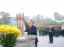 Lãnh đạo TP.HCM dâng hương Bác Hồ và các anh hùng liệt sĩ