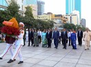 Lãnh đạo TP.HCM dâng hương tưởng nhớ Chủ tịch Hồ Chí Minh