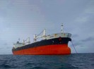 Giám sát không cho 21 thuyền viên trên tàu Karimu lên bờ
