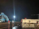 Bình Thuận: Lật xe khách giường nằm, 17 người bị thương