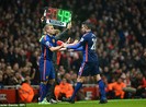 Van Gaal bất ngờ mắng Van Persie “chơi quá tệ”