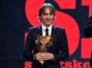 Sau quả bóng vàng, Modric tiếp tục được vinh danh ở Croatia