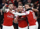 Arsenal 'xử gọn' Napoli trong hiệp một, Chelsea thắng chật vật