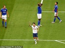 Tottenham nhấn chìm Leicester, Mourinho giúp MU tiến sát Top 4