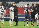 MU hạ PSG, Solskjaer nói McTominay chỉ thi đấu bằng... một mắt