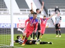 Hạ Newcastle, Chelsea lên ngôi đầu bảng Premier League