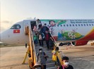 Khách lên xuống thang máy bay cần lưu ý điều này