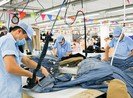 May mặc, giày da có dấu hiệu phục hồi trở lại