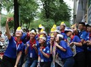 Những bóng hồng tiếp sức mùa thi
