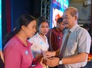 Vòng tay yêu thương hỗ trợ công nhân bị bệnh hiểm nghèo
