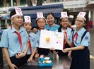 Học sinh dùng điện thoại trong lớp: Lợi hay hại nhiều hơn?