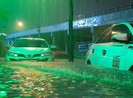 Tận dụng hệ thống an toàn trên ô tô cứu cánh cho mùa mưa
