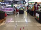 Mới: Siêu thị tạo dấu chân an toàn giúp khách yên tâm mua sắm