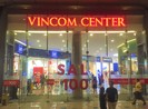 Hàng hiệu tưng bừng khuyến mãi, giảm giá đến 70%