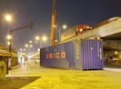 Đụng gầm cầu, xe container rớt thùng hàng