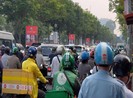 Cửa ngõ Tân Sơn Nhất kẹt xe nghiêm trọng ngày giáp tết