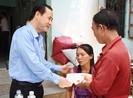 Phó Ban Nội chính Trung ương thăm gia đình bé gái bị sát hại