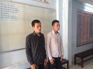 Bắt khẩn cấp hai côn đồ xịt hơi cay, đập đầu cư dân chung cư