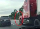 Chống đối cảnh sát giao thông: Vì đâu dân làm liều?