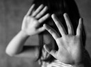 Chủ quán cơm đưa bé gái đến công an khi nghe cháu kể chuyện