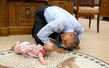 Những khoảnh khắc 'đáng yêu' của Tổng thống Obama và trẻ em ảnh 2
