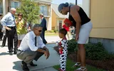 Những khoảnh khắc 'đáng yêu' của Tổng thống Obama và trẻ em ảnh 4