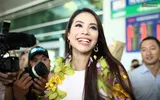 Phạm Hương xúc động ôm mẹ khóc trong ngày về nước ảnh 3