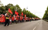 Người Việt tại Hungary tuần hành phản đối Trung Quốc ảnh 11