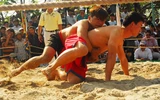 Hàng ngàn người dân đổ về hội vật làng Thủ Lễ ảnh 5