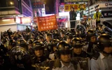 Toàn cảnh hỗn chiến Hong Kong qua ảnh ảnh 12