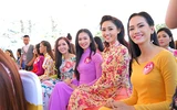 Người đẹp 'Hoa hậu Hoàn vũ VN 2015' thướt tha khoe áo dài ảnh 15