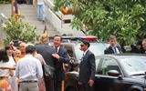 Thủ tướng Anh David Cameron thăm Chùa Vĩnh Nghiêm trước khi về nước ảnh 1