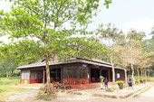 Di dời nhà biểu diễn nghệ thuật dân gian tại Mỹ Sơn Di dời nhà biểu diễn nghệ thuật dân gian tại Mỹ Sơn