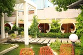 Ngồi trong ống cống uống cà phê ở Sài Gòn Ngồi trong ống cống uống cà phê ở Sài Gòn