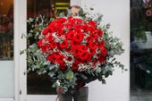 Nhiều đại gia đặt mua hoa tiền triệu tặng người yêu Nhiều đại gia đặt mua hoa tiền triệu tặng người yêu