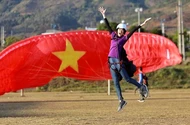 Lai Châu tổ chức giải 'Dù lượn đường trường' và khinh khí cầu