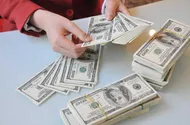 Giá USD tại các ngân hàng thương mại chao đảo