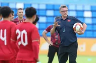 Nóng: HLV Troussier chốt danh sách tuyển Việt Nam, đặt mục tiêu thắng Indonesia