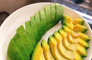 Ăn trái bơ không chỉ giàu dinh dưỡng mà rất nhiều lợi ích cho sức khỏe tổng thể