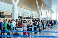 Nỗi lo kẹt lại sân bay vì bỗng dưng nợ thuế 1 triệu đồng