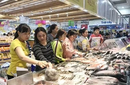 Xuyên đêm mua sắm tết cùng Co.opmart