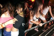 Những phận đời thiêu thân nơi vũ trường 