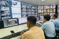 Đưa xe đi bảo dưỡng đậu ở vỉa hè bị phạt nguội, chủ xe hay đơn vị bảo dưỡng chịu trách nhiệm?