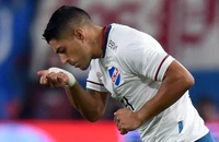 Quy cố hương, Suarez đá trận đầu tiên ở Nacional