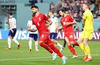 Vì sao Iran không hát quốc ca trước trận thua Anh?