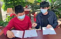 Hai anh em Trương Thanh Tùng và Trương Thanh Lộc đã được cấp giấy khai sinh.
