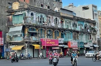 Chung cư 440 Trần Hưng Đạo, quận 5 từ lâu đã xuống cấp trầm trọng.