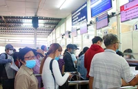 Người dân khám chữa bệnh tại BV Chợ Rẫy.
