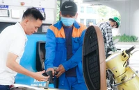 Nhìn thẳng để sửa bất cập về xăng dầu